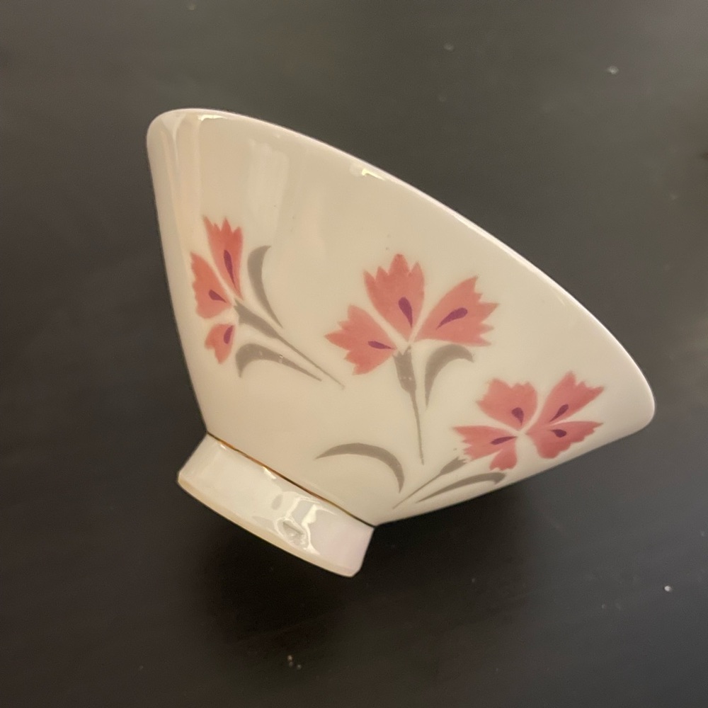 Chinese old porcelain Coloured drawing porcelain bowl